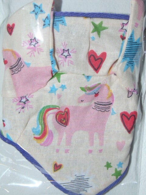 Bonnet Hobby Horse ( étoile, arc en ciel, cheval et cœur)