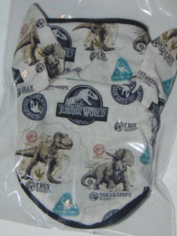 Bonnet Hobby horse Dinosaure (liseré noir )