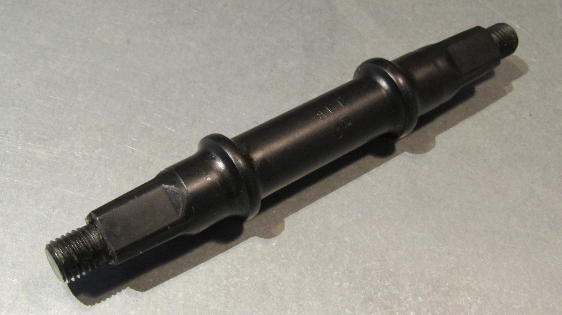 SUGINO TYPE vintage 80's Bottom Bracket Spindle 120mm NOS BXC00F17010