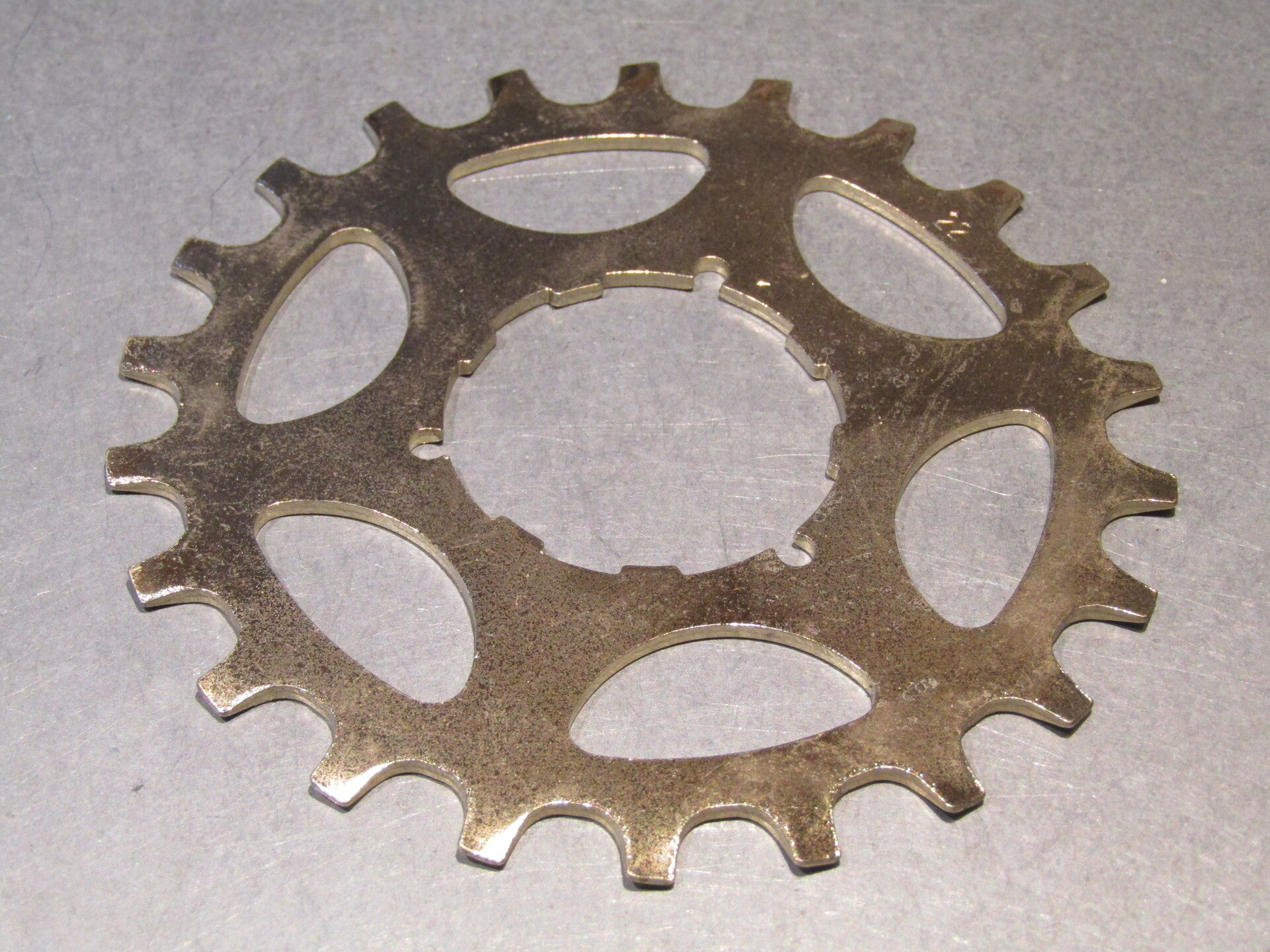 SHIMANO DURA ACE Vintage 70's ( ORO ) 22t UNIGLIDE/FREE-HUB Cassette Cog NOS! BXC00H27A 01 - 3/26/10