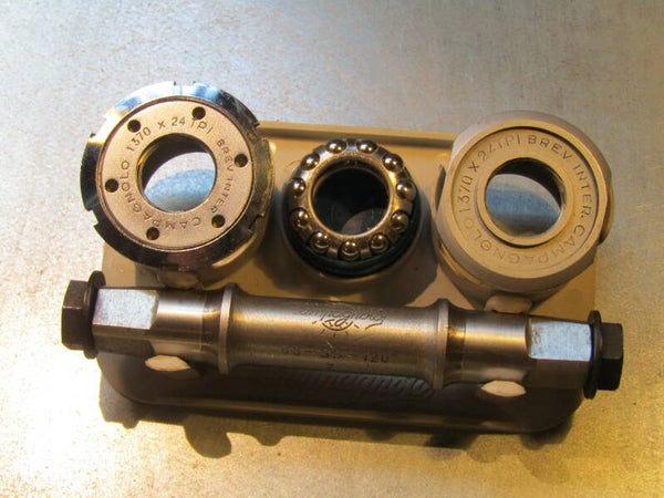 CAMPAGNOLO NUOVO RECORD ENGLISH Thread 1,370 X 24 TPI / 112mm NOS! Beta01 D08 004-02 5/16/21