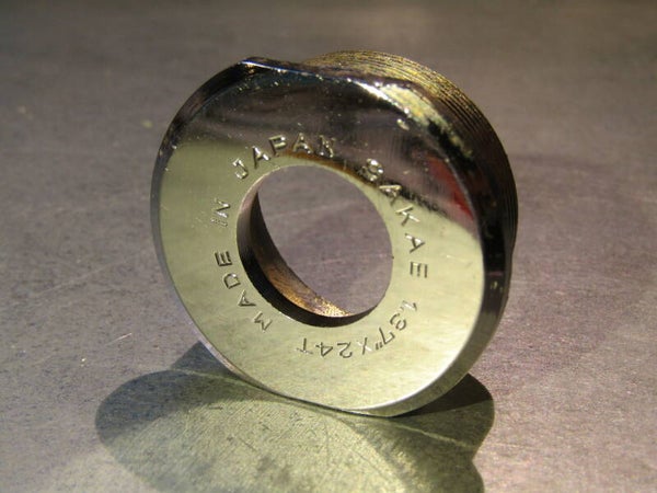 SAKAE ENGLISH Thread 1,37''X24T Bottom bracket fixed cup NOS! TL05 01-B01-C01-07 5/17/21