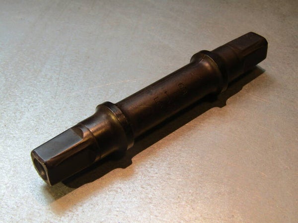 SUGINO Type Bottom bracket spindle 118mm NOS! TL03 02-004-02 5/19/21