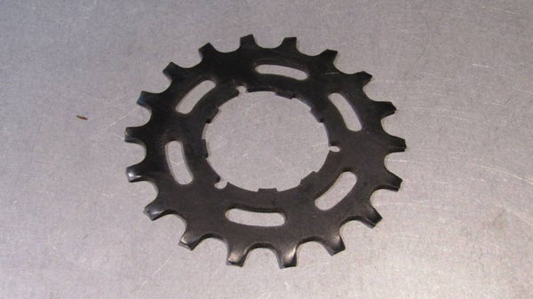 .SHIMANO EARLY 600 vintage 80's 18t BLACK UNIGLIDE CASSETTE Cog NOS! BXCB3