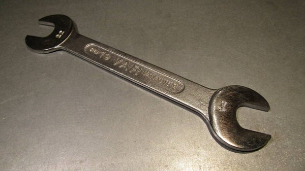 .VAR VINTAGE 70's/80's  22/24mm Bottom Bracket Adjustable Cup Wrench NOS! BXC00C19