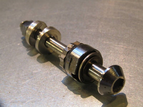 SHIMANO 600 Standard front caliper LONG center bolt with hardware 2nd hand BOR04 004-01 5/29/21