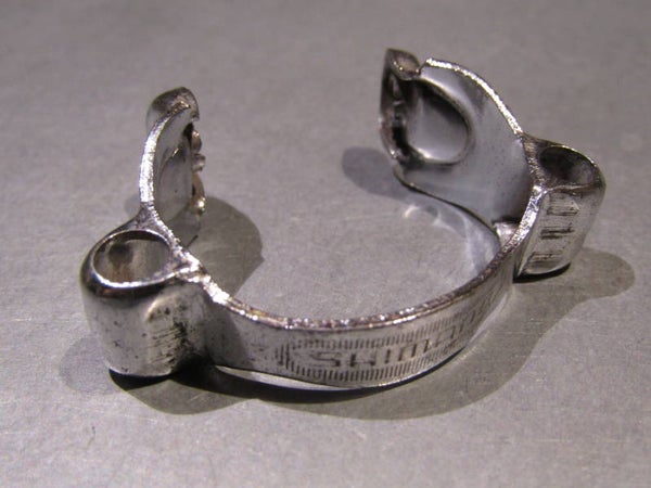 SHIMANO Dual Down Tube Cable Guide With no mounting hardware 2nd Hand BXC00D05 6666