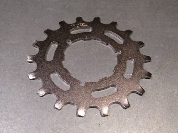 .SHIMANO DURA ACE 7401 ERA 18t UNIGLIDE CASSETTE Cog NOS! BB30G 02 - 5/26/19