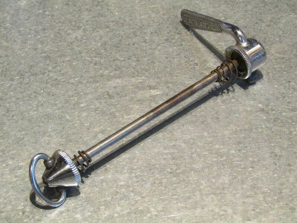 ..CAMPAGNOLO NUOVO RECORD VINTAGE 70's Front hub QR with FLAT Lever and Cone shaped nut 2nd hand BX22A 0303 - 9/23/21 RK10