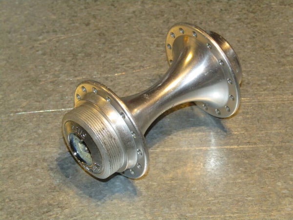 ZEUS SUPER CRONOS 28o French Thread rear hub shell with dust caps and bearings TAKE-OFF Beta07 D04 003-01 11/10/21