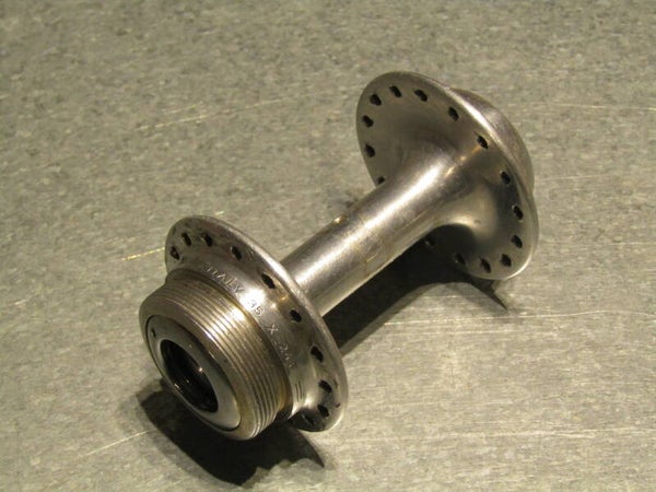 ..CAMPAGNOLO NUOVO RECORD 32o ITALIAN Thread rear hub shell 2nd hand BX40A 5959 RK01