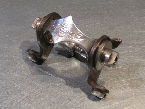 ..CAMPAGNOLO EARLY RECORD/NUOVO RECORD Gear lever clamp with cable guides 2nd hand BXC00D26 114 - 5/25/20 RK08