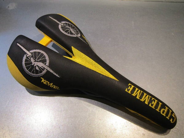 .GIPIEMME PLUS LEATHER/KEVLAR Saddle NOS/NIB Factory Boxed! BB20 0001 01/10/24 RK02