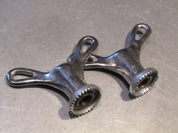 GRIP FAST Type Solid axle 3/8  hub wing nuts 2X NOS! BXC00J16 6667 - 2/26/19