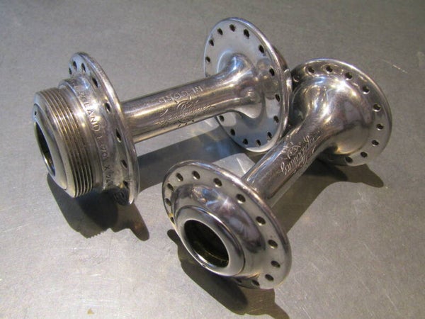 CAMPAGNOLO NUOVO RECORD ( RECORD ) 32o Hub shell set with ENGLISH Thread 2nd hand! BXC00J23 0808 - 3/8/19