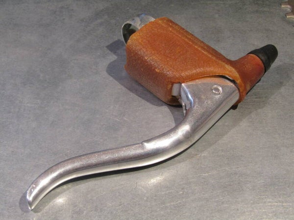 ..UNIVERSAL SUPER 68 NON AERO BRAKE LEVER NOS! BX16A 002 - 7/23/20 RK13