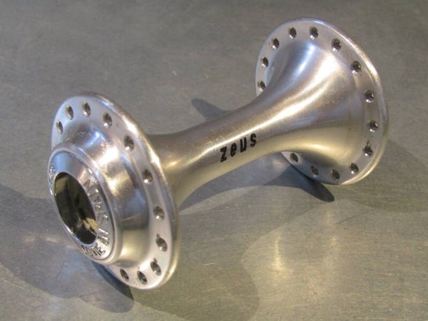 ZEUS SUPER CRONOS ERA 32o front hub shell with dust covers NOS! BB21A 022 - 8/2/20 RK02