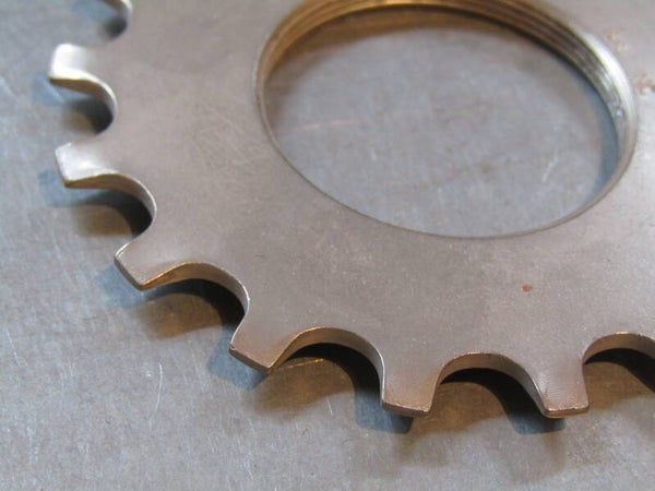 SHIMANO 600EX 17T 6 SPEED UNIGLIDE Threaded CASSETTE cog NOS! BXC0020 04 - 4/4/19*