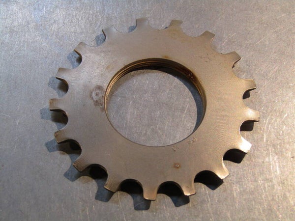 SHIMANO 600EX 6 SPEED 17t threaded UNIGLIDE Cassette cog NOS! BXC00M18 - 02