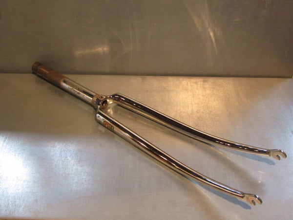 ITALIAN MADE COLUMBUS SL 700 CHROME STEEL Fork  205mm steer tube In need of a shorter fork at no extra charge we can cut down and rethread to your needed size! NOS! FK004 - 6/20/19