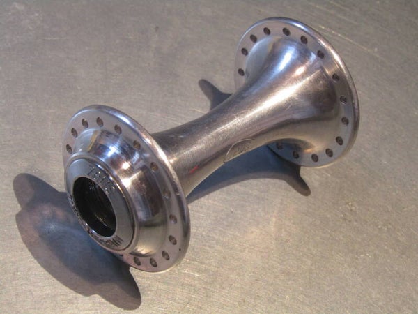 ..ZEUS Criterium hour glass shape 36o front hub shell with dust caps NOS! BX58A 1111 - 15/2/21 RK01