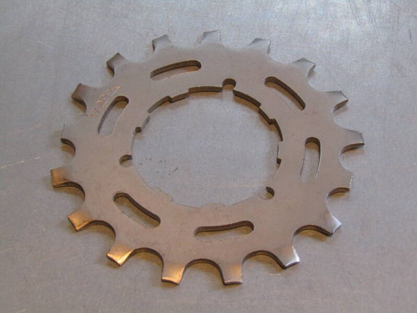 .SHIMANO 600EX Vintage 80's 17t UNIGLIDE cassette cog NOS! BX61 04 - 8/7/19 RK10