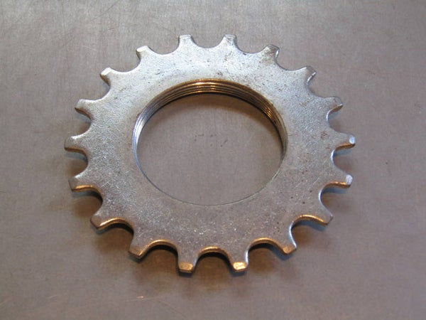 ..REGINA EXTRA SYNCHRO 18t 1st position threaded freewheel cog NOS! BX59a 07 - 8/22/19 RK01