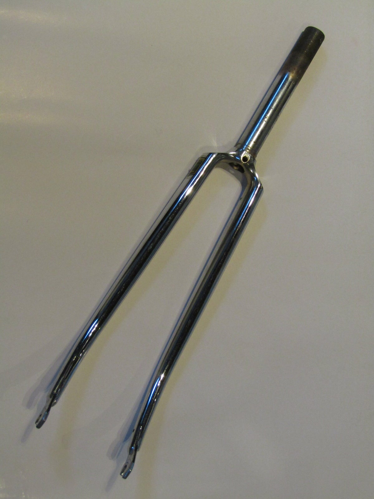 Résistance Carbone 1W 5% 33 – Composant Électronique Fiable et Durable