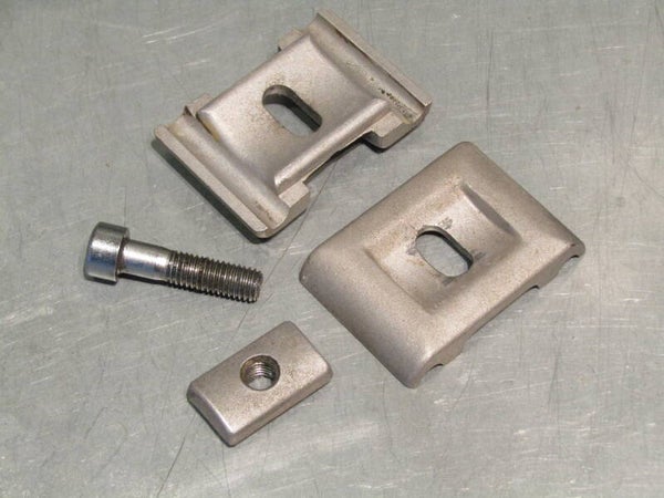 SR LAPRADE Vintage 80's Seat Post Saddle Clamping Hardware 100% Original in very good CONDITION. TL04 01-B01-003-02 05/22/24