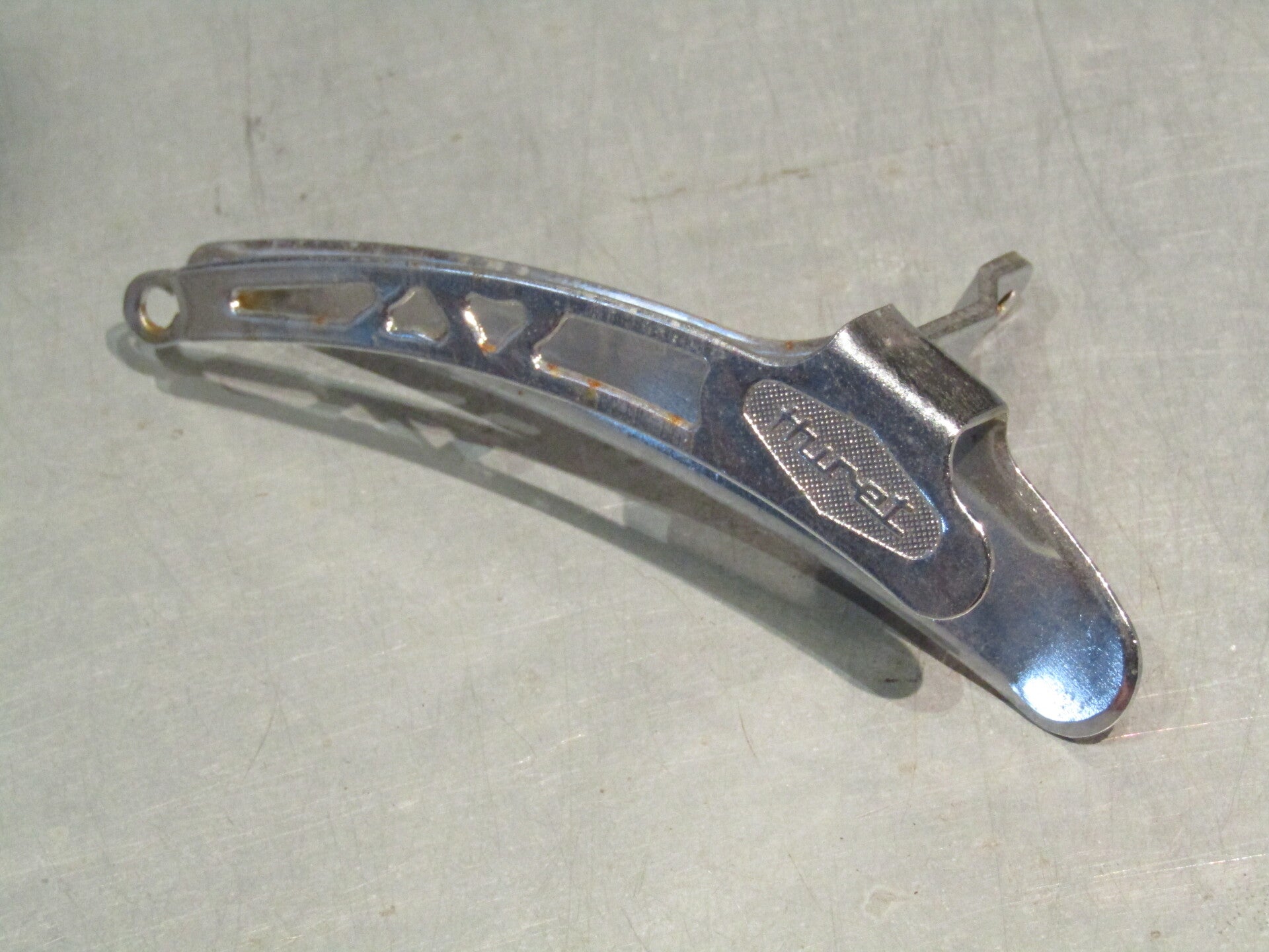 HURET ALVIT Type Vintage 70's Front Derailleur cage with some minor shelf wear sign of surface rust what you see is what you will get BXC00C31 6777 RK09 09/12/24