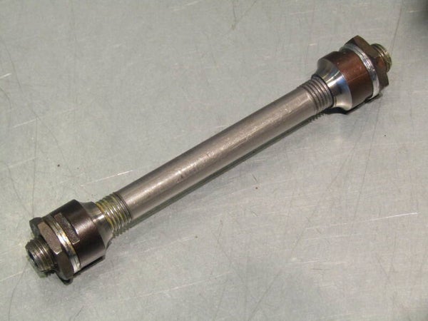 ZEUS GRAN SPORT GIGANTIC/CRITERIUM vintage 70's/80's Front hub QR axle MINT! TL06 02-C06-02