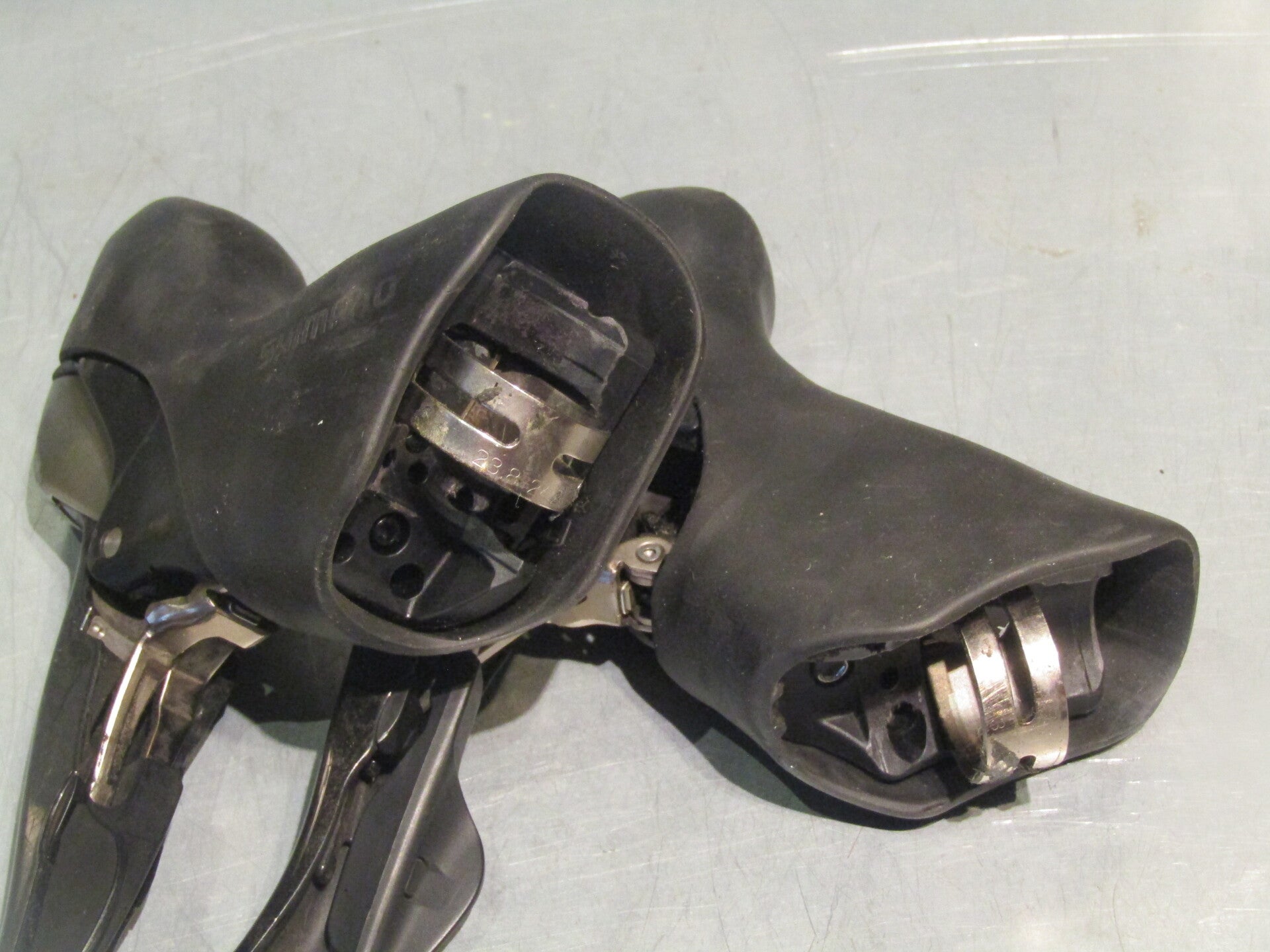 SHIMANO ULTEGRA ST-6700 2X10 Lever set, 2nnd hand but will