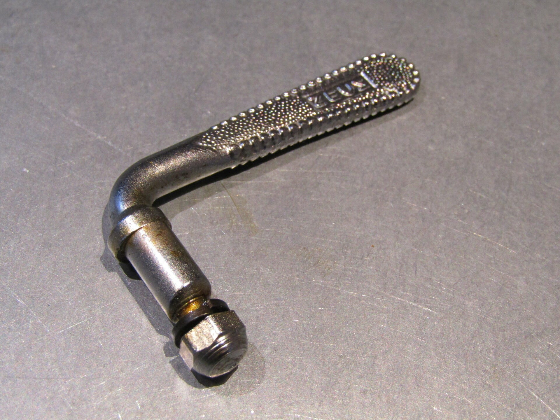 .ZEUS GRAN SPORT FLAT Quick Release Lever with mounting nut and washer Small pebbling NOS! BXC00A27