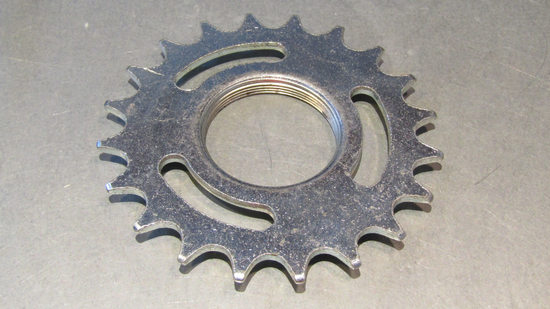 MAILLARD TYPE vintage 70's ENGLISH THREAD TRACK/FIXIE 20t Cog 1/8 NOS! BX66