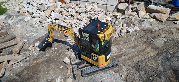Mini Digger and driver hire Tiverton