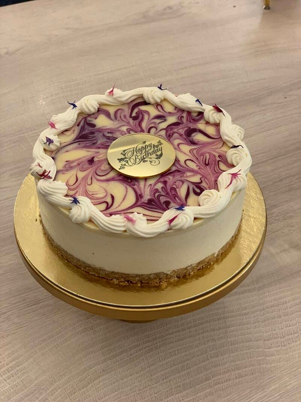 Vanille-Beeren Mousse Torte tiefgefroren, ca 650 g  ( für 5-6 Personen )