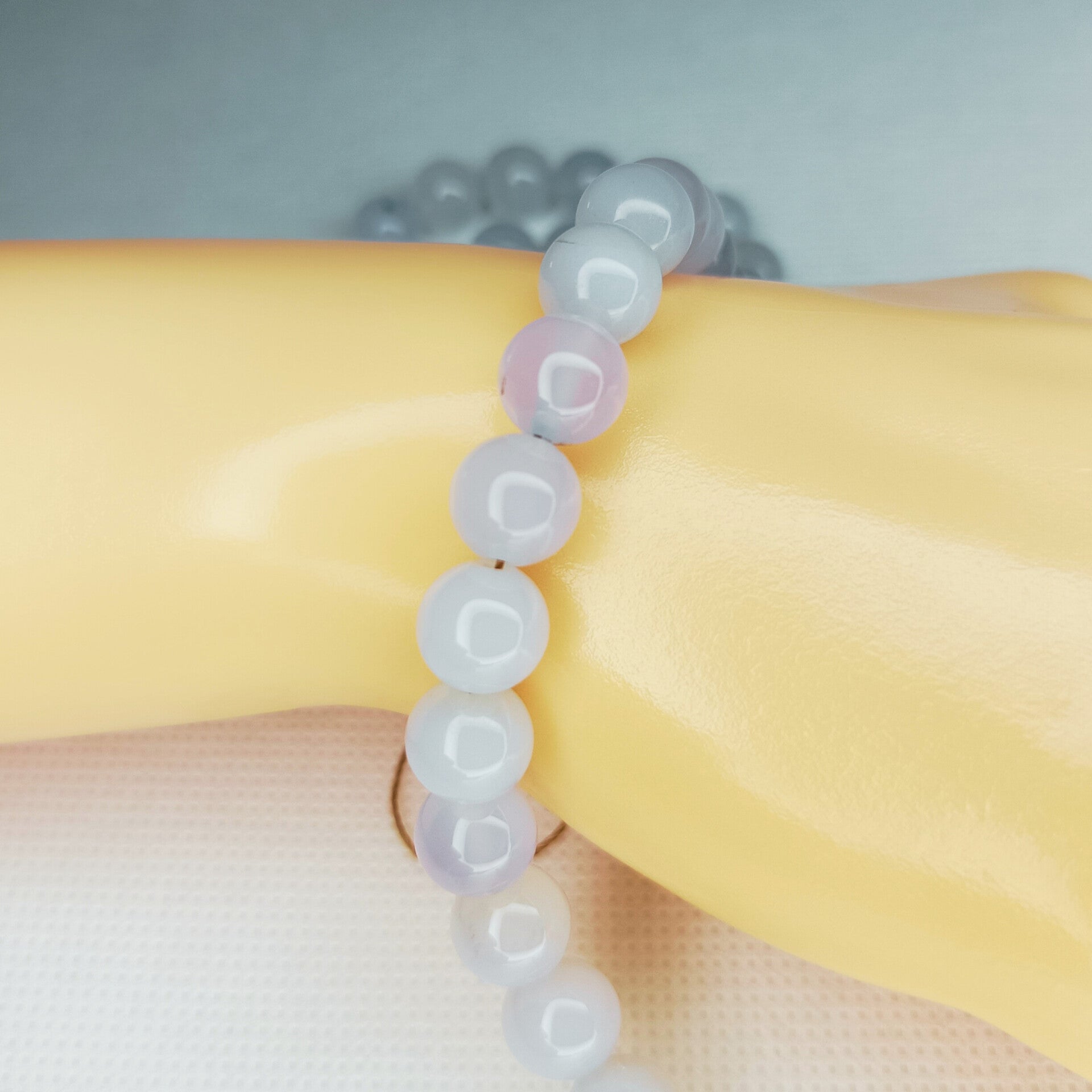 Calcédoine perles sur fil