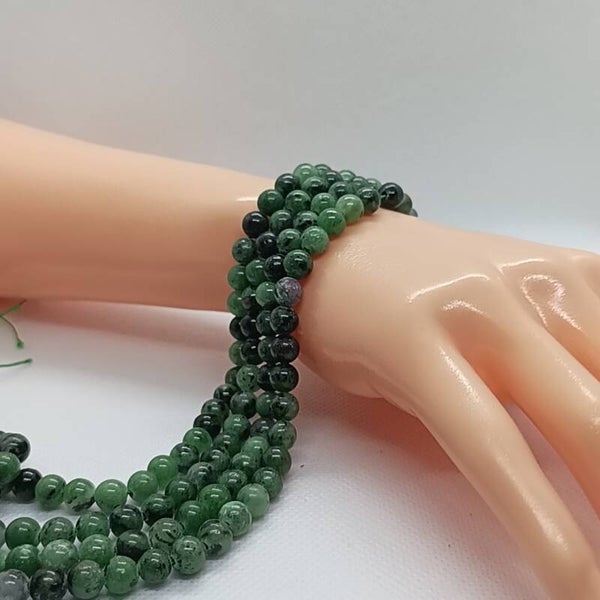 Rubis Zoïsite perles sur fil