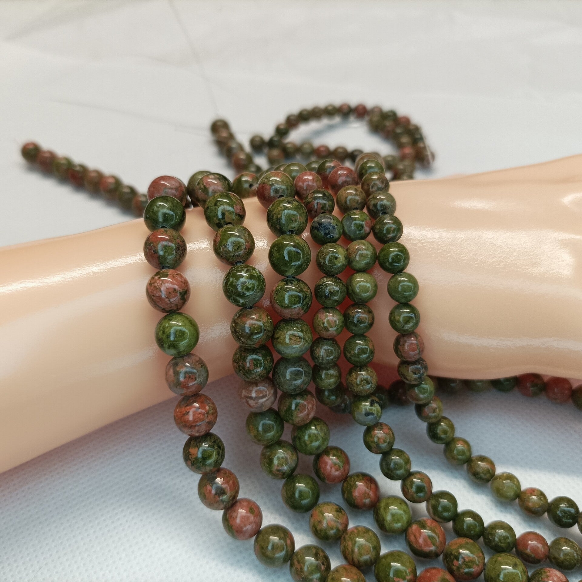 Unakite perles sur fil