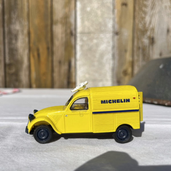 2 CV DE COLLECTION FOURGONETTE MICHELIN BIBENDUM
