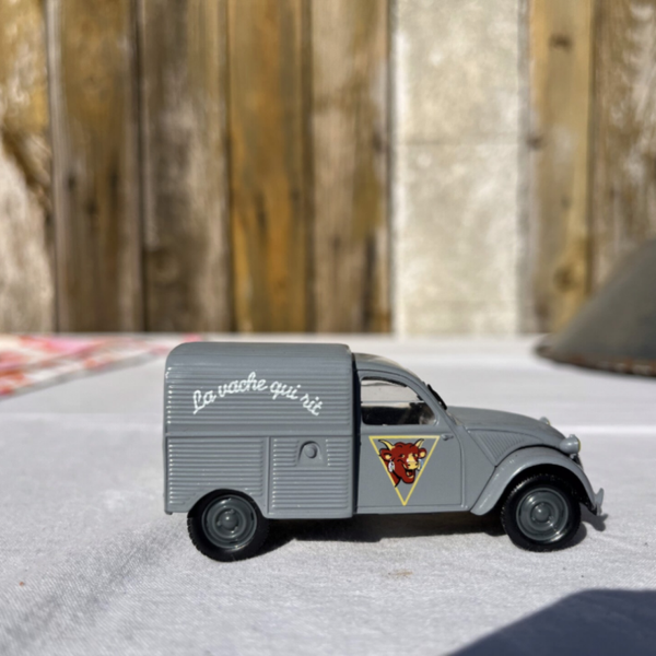 2 CV DE COLLECTION  AZU GRISE VACHE QUI RIT