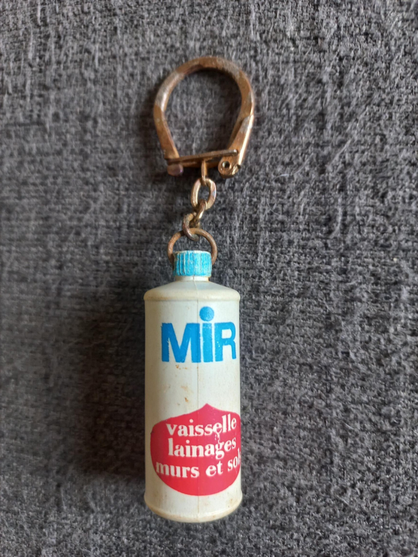 ANCIEN PORTE CLES "MIR"