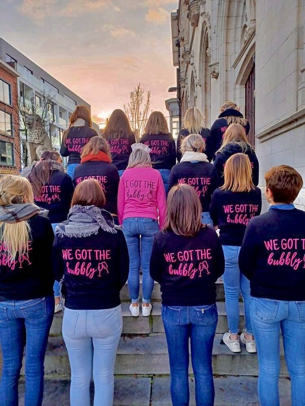 Sweater- GEPERSONALISEERD EIGEN TEKST NAAR KEUZE - unisex model