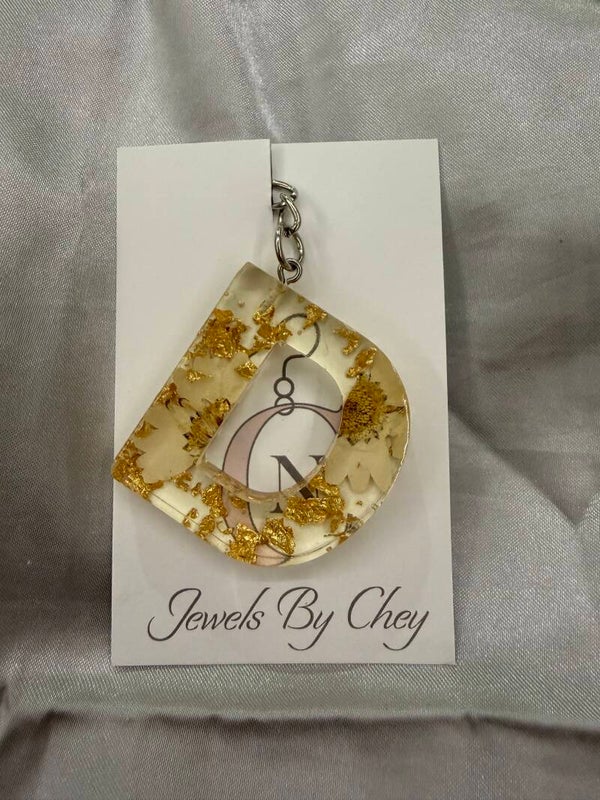 Alfabet letter D - gele bloemen en bladgoud