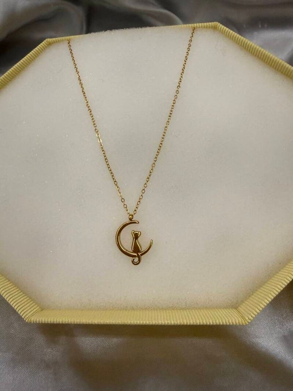 Cat on the moon - necklace