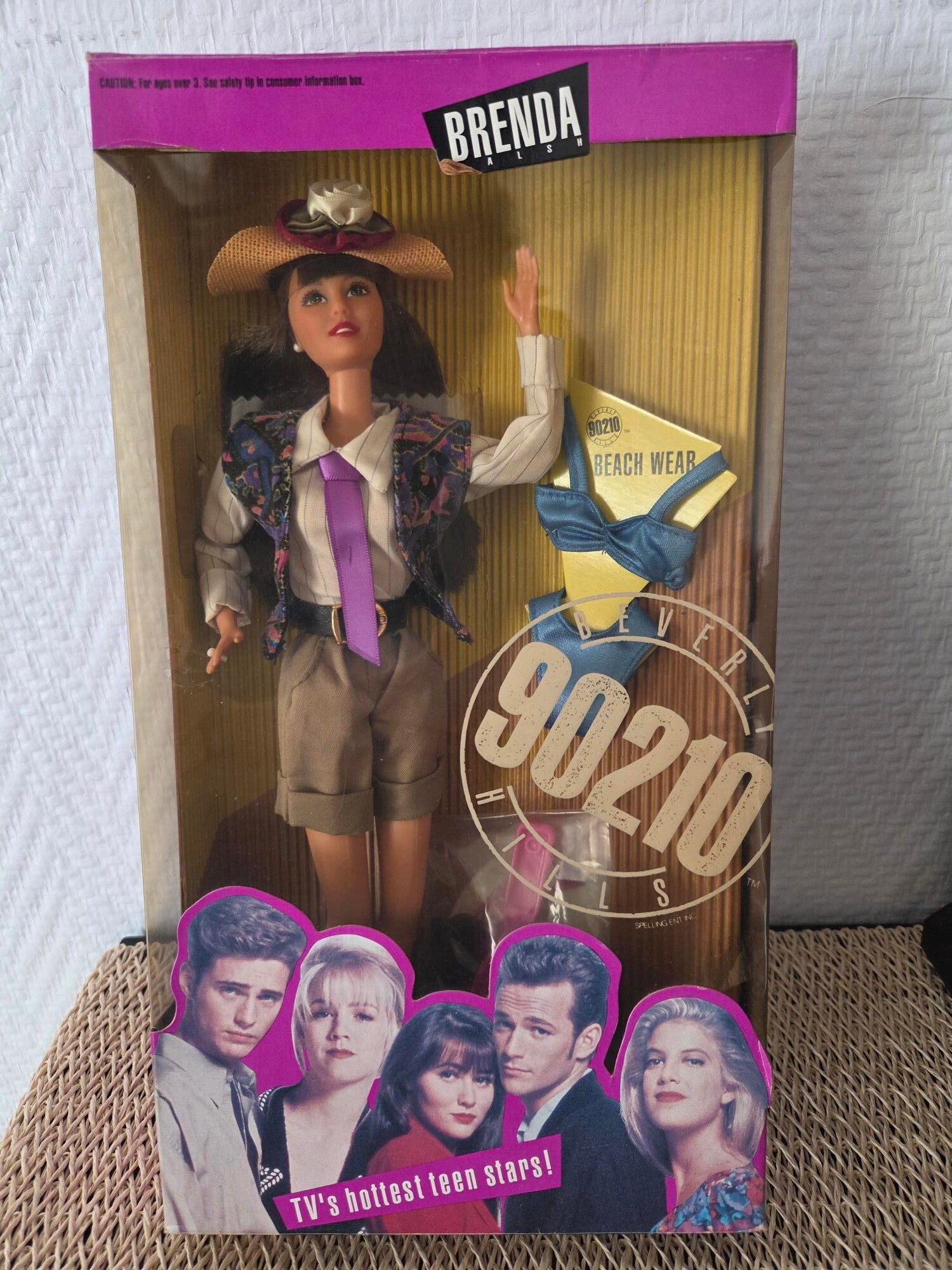 Poupée Brenda WALSH – BEVERLY HILLS 90210
