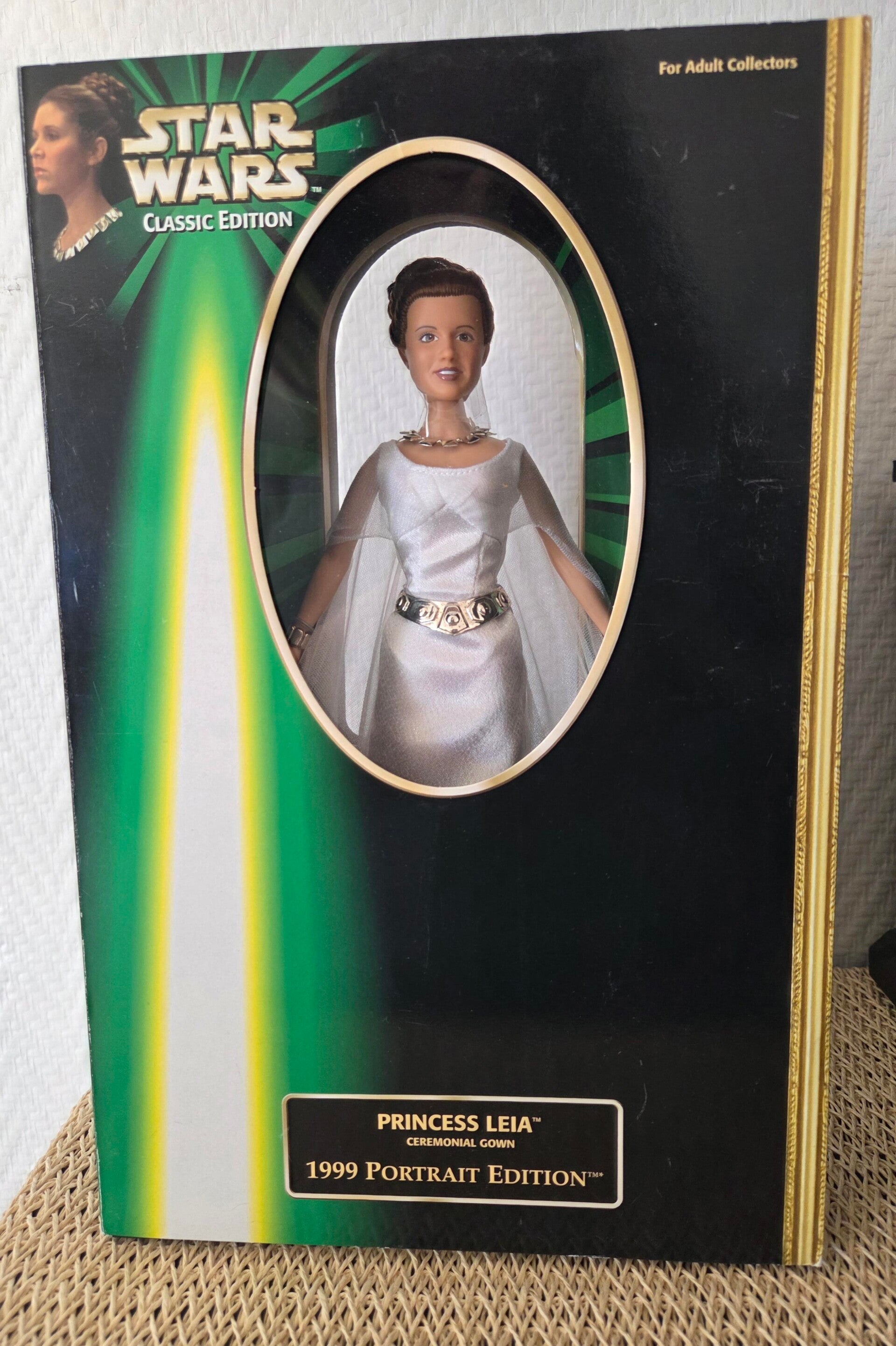 Princess Leia – Ceremonial Gown – Star Wars Classic Edition Portrait Edition – Hasbro 1999 – 30 cm
