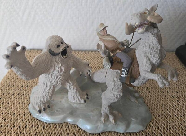 Diorama Star Wars – Scène Wampa & Luke – Statuette de collection (Édition limitée)