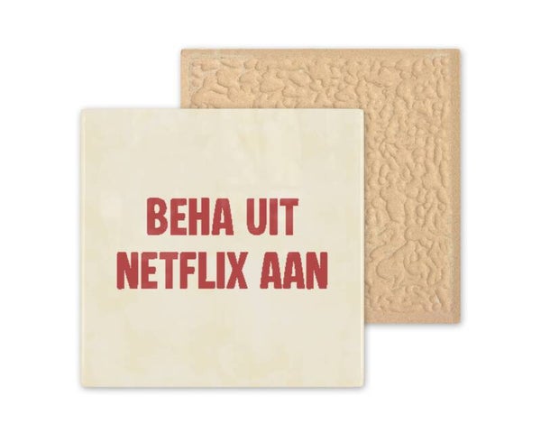 Tegeltje BH uit Netflix aan
