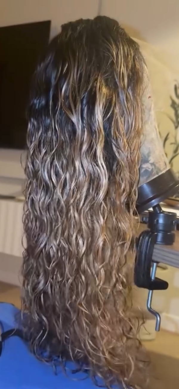 Curly honey wig 22 inch frontalwig HD